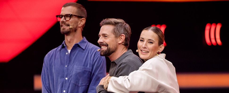 Nehmen Abschied vom „Duell um die Welt“: (v. l.) Joko Winterscheidt, Klaas Heufer-Umlauf und Jeannine Michaelsen – Bild: Joyn/Nadine Rupp