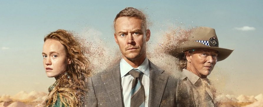 „Treasure & Dirt“: Trailer zur Krimiserie mit Michael Dorman um brutalen Mord in einer Minen-Siedlung – Zwei Cops ermitteln in feindseliger Umgebung – Bild: Australian Broadcasting Corporation „Treasure & Dirt“: Trailer zur Krimiserie mit Michael Dorman um brutalen Mord in einer Minen-Siedlung – Zwei Cops ermitteln in feindseliger Umgebung – Bild: Australian Broadcasting Corporation