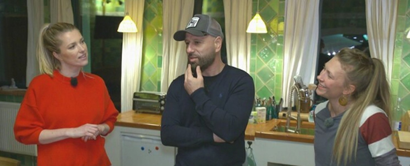 „Stadt, Land, Flucht – Wir ziehen raus“: Neue Dokureihe angekündigt – Großstädter probieren das Leben auf dem Land aus – Bild: VOX