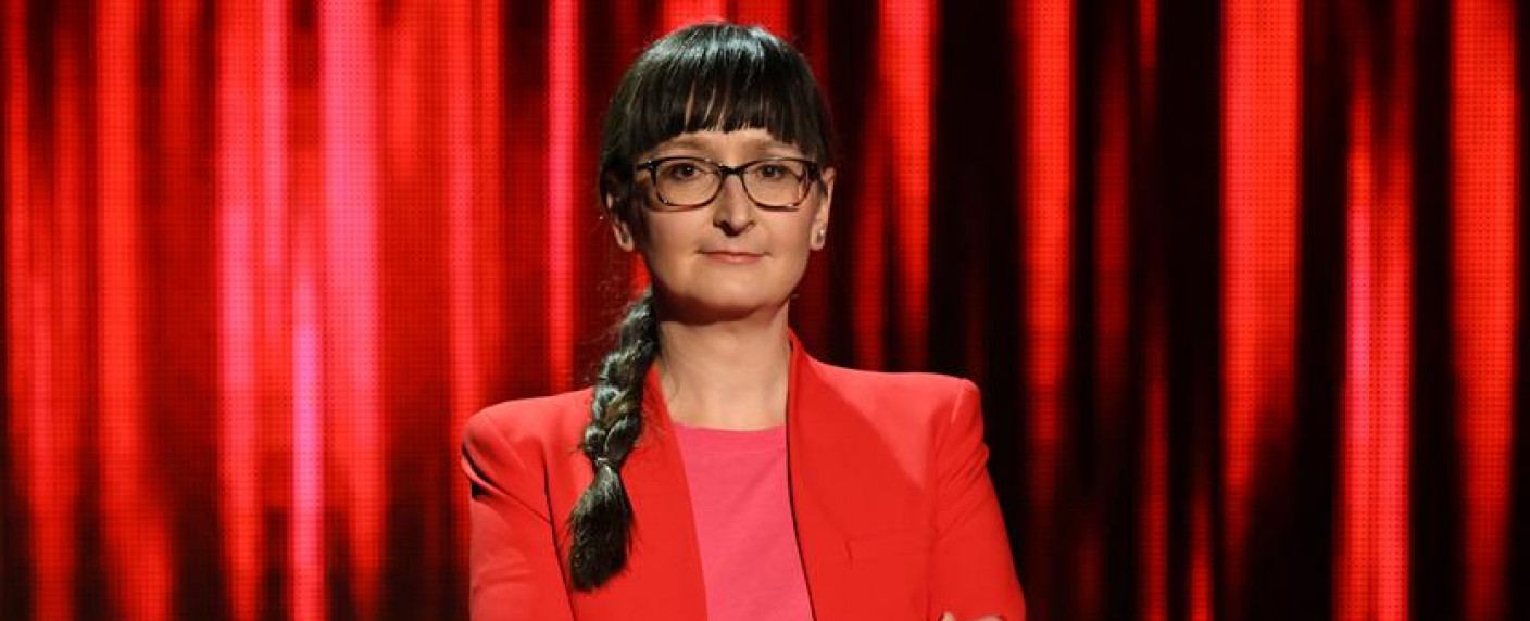 „Gefragt – Gejagt“: Neue Jägerin ergänzt die ARD-Quizshow – Annegret Schenkel geht seit kurzem auf die Jagd – Bild: ARD/​Uwe Ernst