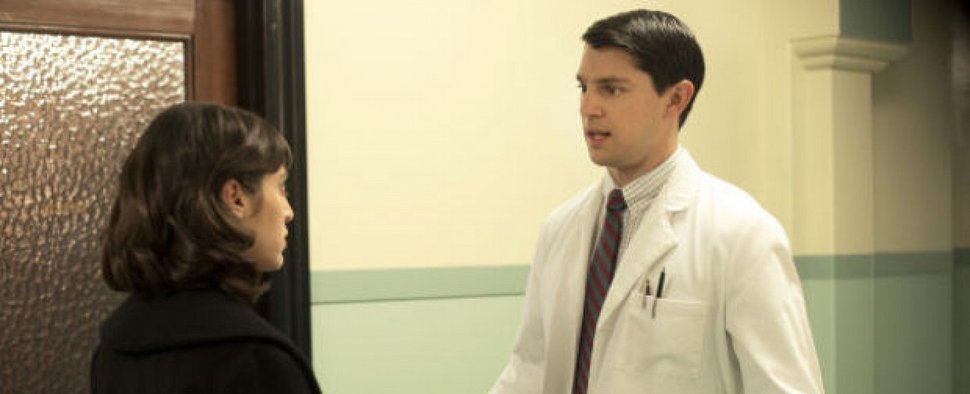 Nicholas D’Agosto (mit Lizzy Caplan) in „Masters of Sex“ – Bild: Sony Pictures Television