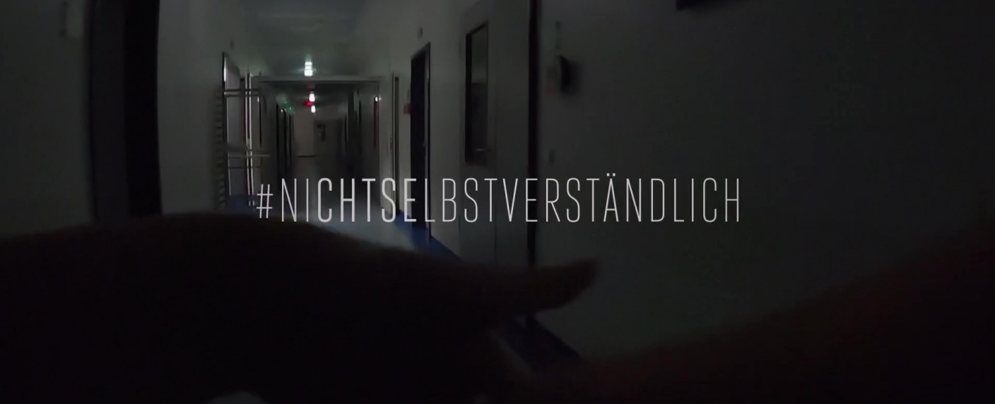 #nichtselbstverständlich: ProSieben räumt Mittwochs-Primetime für siebenstündige Pflegenotstand-Reportage frei – „Joko & Klaas Live“ ohne zeitliche Grenzen und ohne Werbung – Bild: ProSieben/​Screenshot