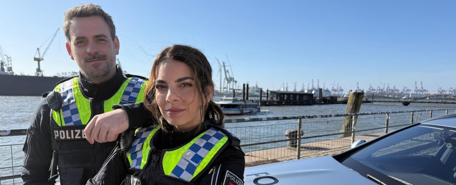 „Notruf Hafenkante“: An diesem Tag startet Staffel 21 im ZDF – 23 neue Folgen der Vorabendserie in Sicht – Bild: ZDF/Roland Fritzenschaft „Notruf Hafenkante“: An diesem Tag startet Staffel 21 im ZDF – 23 neue Folgen der Vorabendserie in Sicht – Bild: ZDF/Roland Fritzenschaft