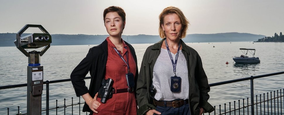 „Obersee“ mit Maria Wördemann (Chiara Locatelli) und Franziska Weisz (Doro Beitinger) – Bild: ORF/ZDF/Patrick Pfeiffer Konstanz