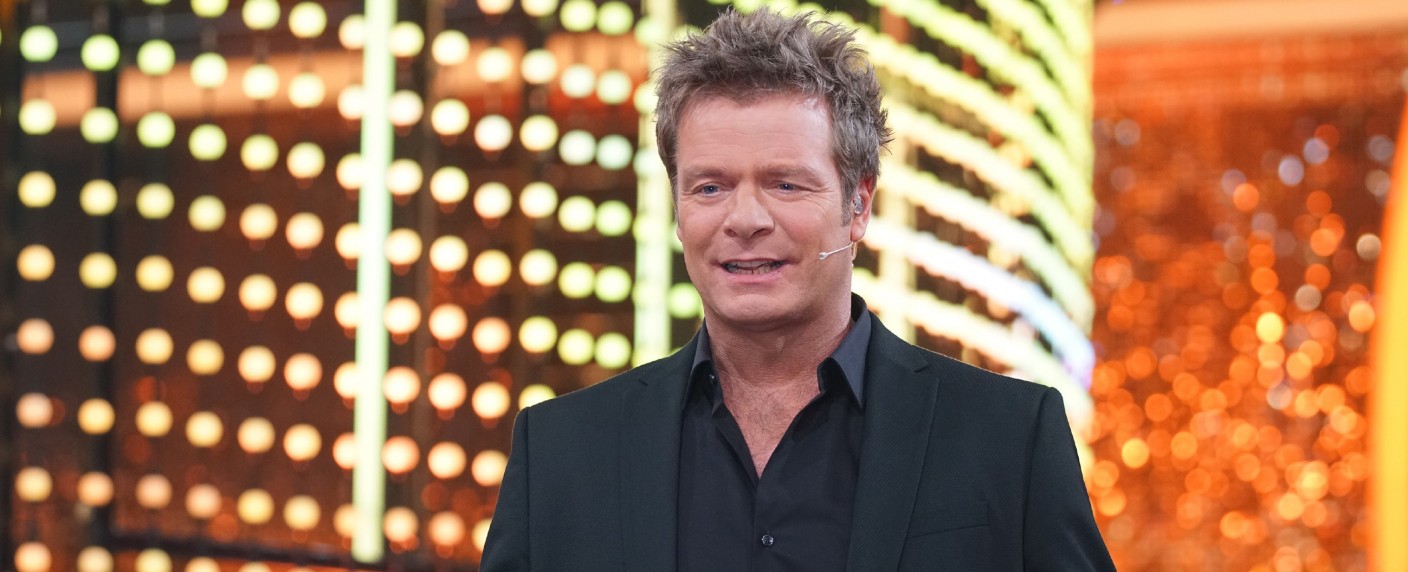 Quoten: „Chart Show“ geht völlig unter, aber König Fußball bei RTL gefragt – „Tatort“ deklassiert die Konkurrenz, „Black Panther“ schlägt „The Voice of Germany“ – Bild: MG RTL D /​ Stefan Gregorowius