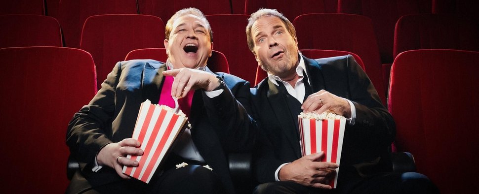 Oliver Kalkofe (l.) und Peter Rütten amüsieren sich wieder prächtig – Bild: RTL