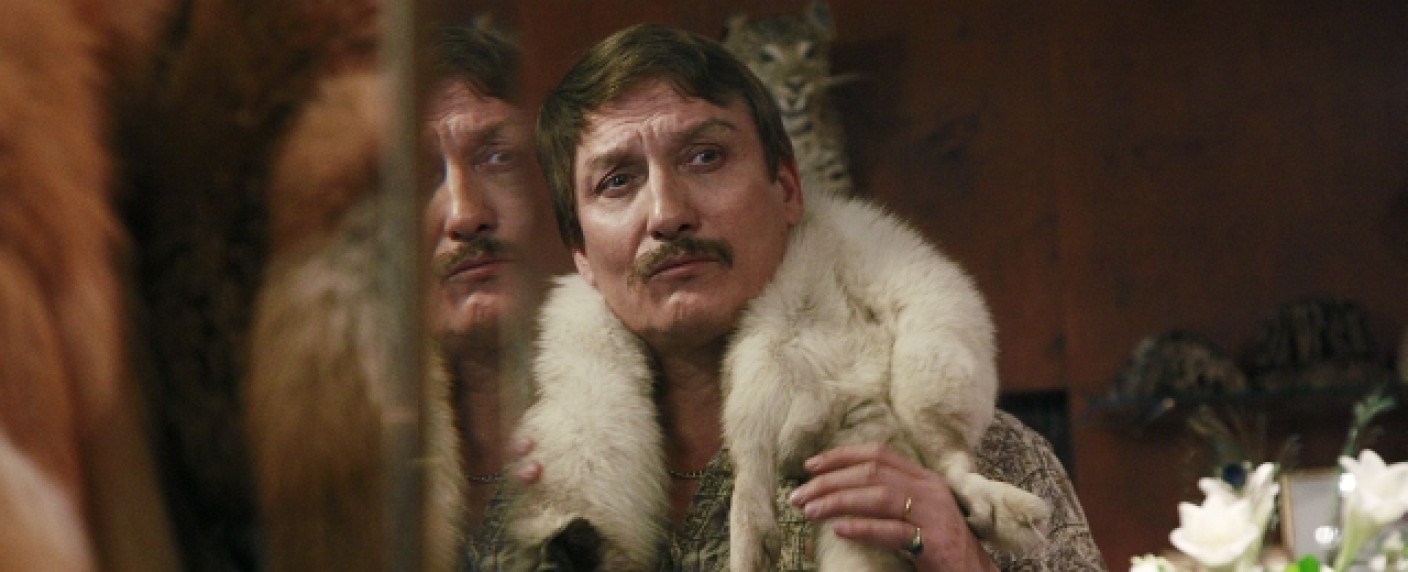 „German Crime Story: Gefesselt“: Trailer zur True-Crime-Serie von Prime Video – Junge Ermittlerin gegen sadistischen Mörder und die Strukturen – Bild: Neue Bioskop Television