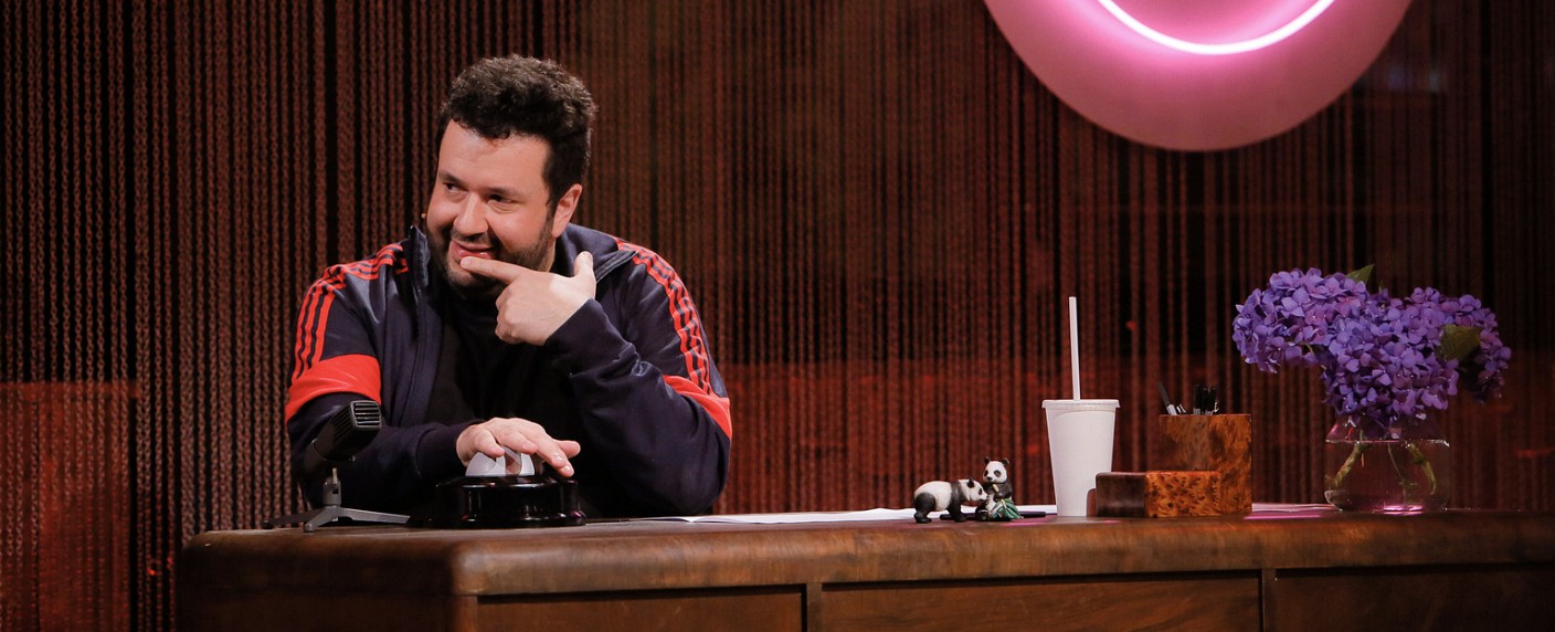 Quoten: Mauer Einstand für „Applaus und raus!“ – Tagessieg für ZDF-Thriller, „Navy CIS“ bei Sat.1 auch am Montag schwach – Bild: ProSieben/​Richard Hübner