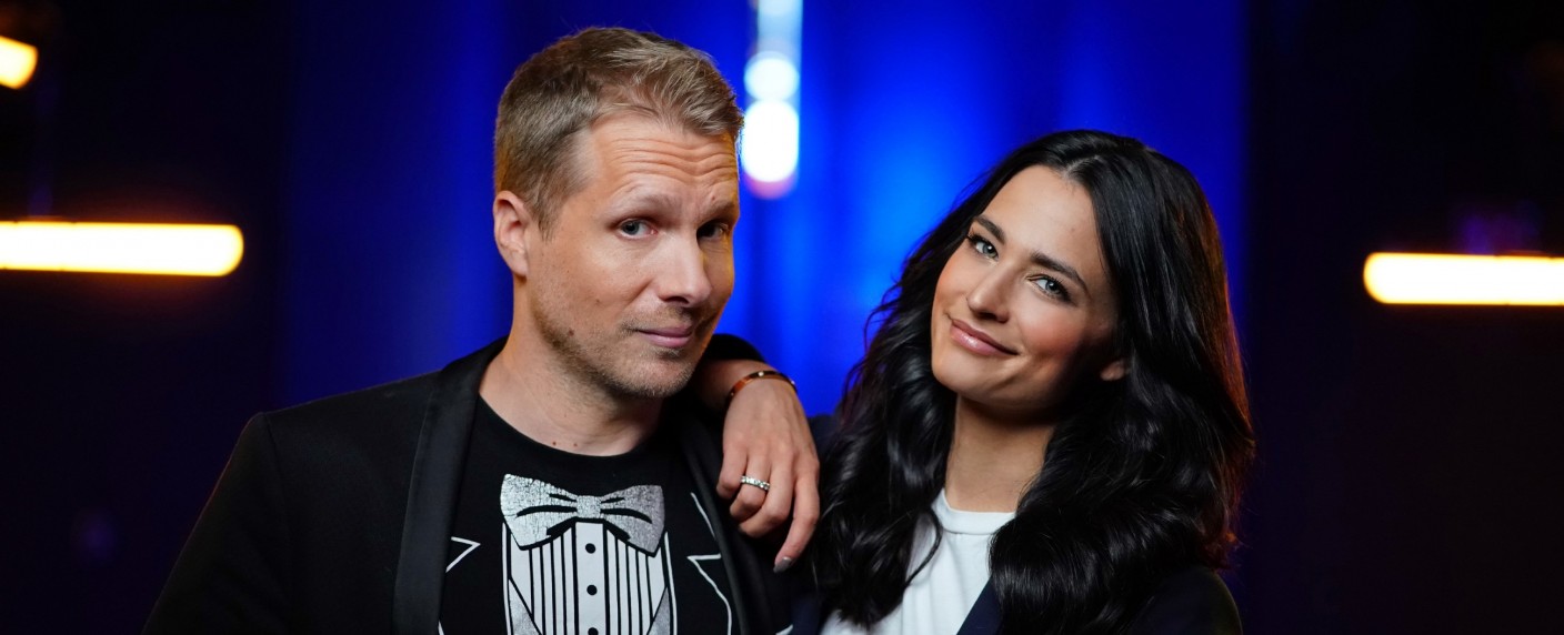 „Das Traumschiff“: Oliver und Amira Pocher drehen für ZDF-Dauerbrenner – Prominente Gäste auf der Reise nach Bali – Bild: TVNOW/​Stefan Gregorowuis