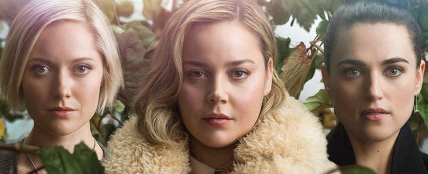 „BFF – Hochzeit und andere Katastrophen“: Katie McGrath („Supergirl“) kommt mit Miniserie nach Deutschland – Drei Freundinnen, eine Hochzeit und jede Menge Geheimnisse – Bild: RTL Passion