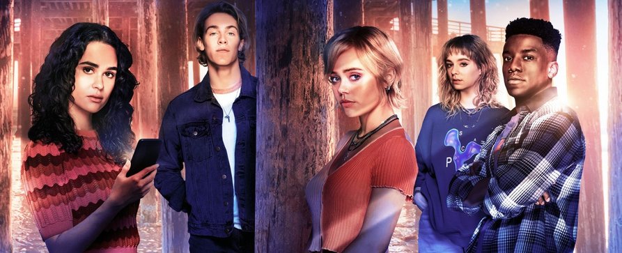 „One of Us Is Lying“: Zweite Staffel des Teen-Mystery-Dramas feiert Deutschlandpremiere – Wer verbirgt sich hinter Simon Says? – Bild: Peacock