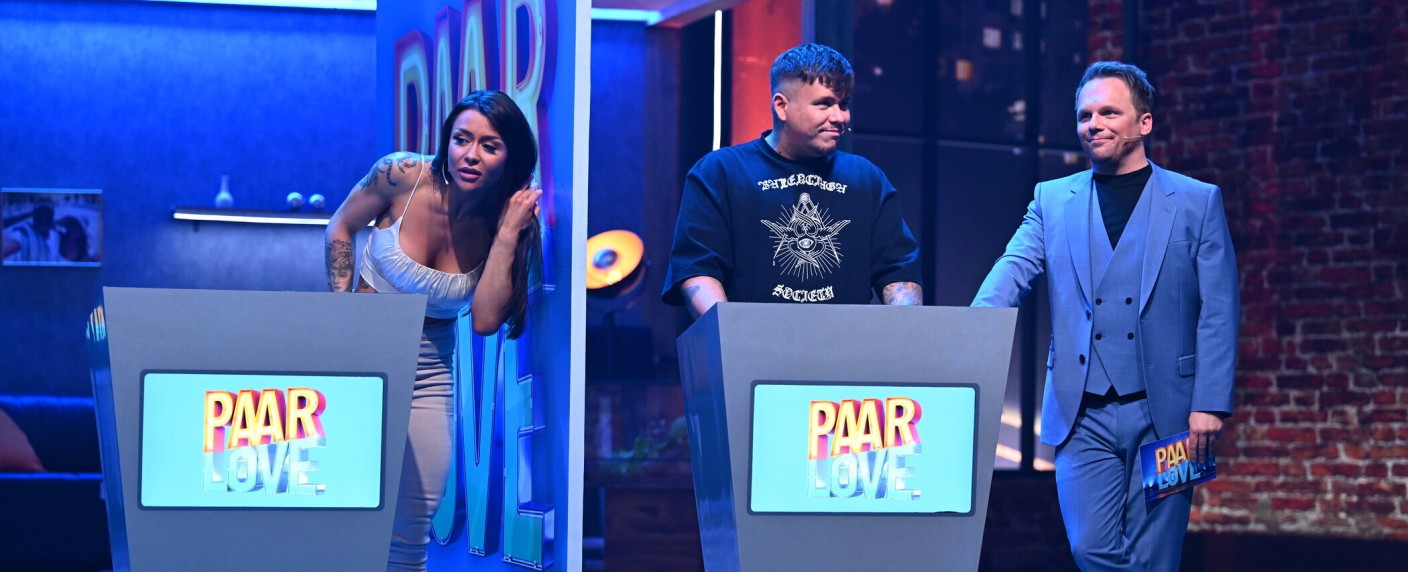 Quoten: „Paar Love“ kehrt schwach wie nie zurück, „TV total“ bleibt in der Erfolgsspur – „Die Bachelorette“ mit Staffeltief, „Meiberger“ geht bei VOX baden – Bild: Sat.1/​Willi Weber