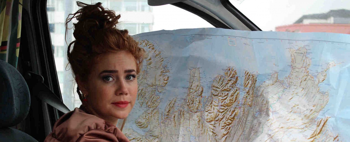 Palina Rojinskis „Offline“: ProSieben verschiebt Tel-Aviv-Folge – Promi-Magazin „red!“ kehrt früher aus Sommerpause zurück – Bild: ProSieben