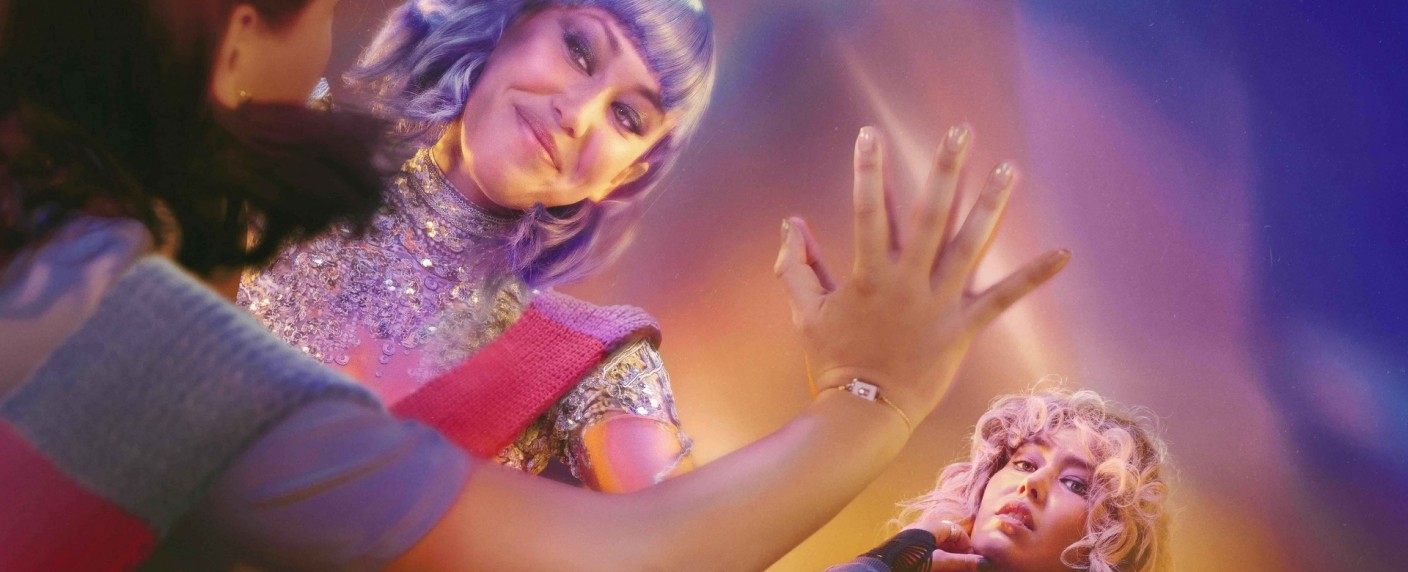 [UPDATE] „Parallel Me“: Neue Comedyserie von „Bad Banks“-Macher mit Starttermin und Trailer – Mit Malaya Stern Takeda, David Kross, Caroline Peters, Ulrich Noethen und Maria Schrader – Bild: Gaumont/​Paramount