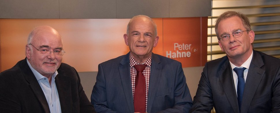 Peter Hahne (M.) mit Walter Kulpe (l.) und Prof. Andreas Kruse in der Ausgabe mit dem Thema „Endlich Rentner! Und was dann?“ – Bild: ZDF/Kramers.M,
