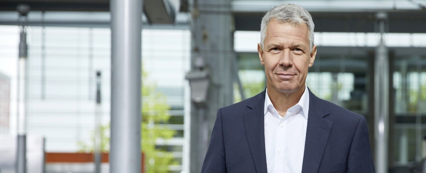 Quoten: „GNTM“ dominiert bei Jüngeren, Kloeppels Bahn-Spezial schlägt sich wacker – „Prominent und nützlich“ wenig gefragt, „Usedom“-Krimi insgesamt unantastbar – Bild: RTL/​Guido Engels