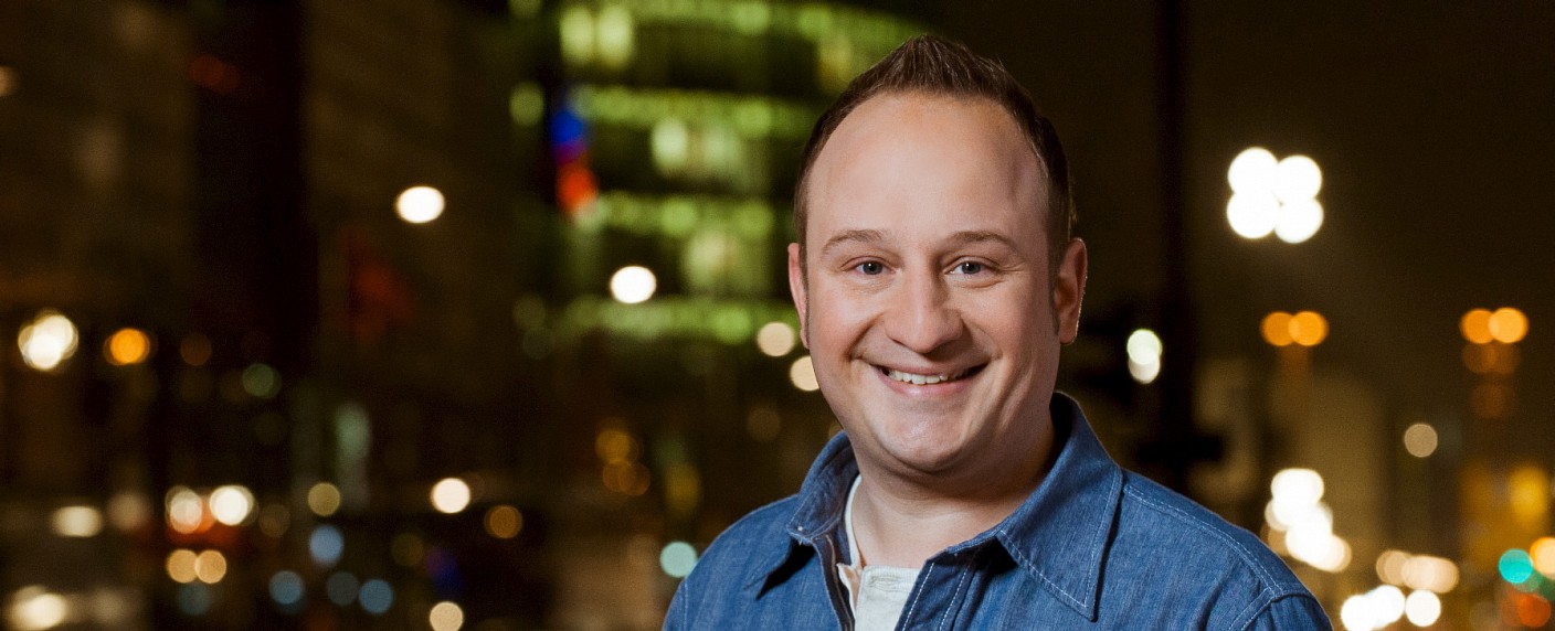 ZDFneo verrät Details zu Philip Simons neuer „nate light“ – Unterstützung durch Marijke Amado und weitere Sidekicks – Bild: ZDF/​Svea Pietschmann