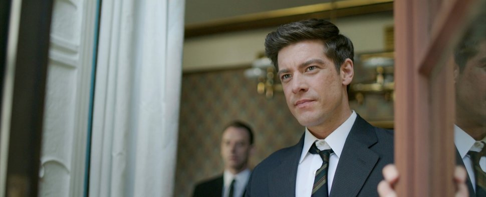 Philipp Danne als John F. Kennedy in dem Doku-Drama „Kennedys Liebe zu Europa“ – Bild: rbb/NDR/Vincent PRODUCTIONS