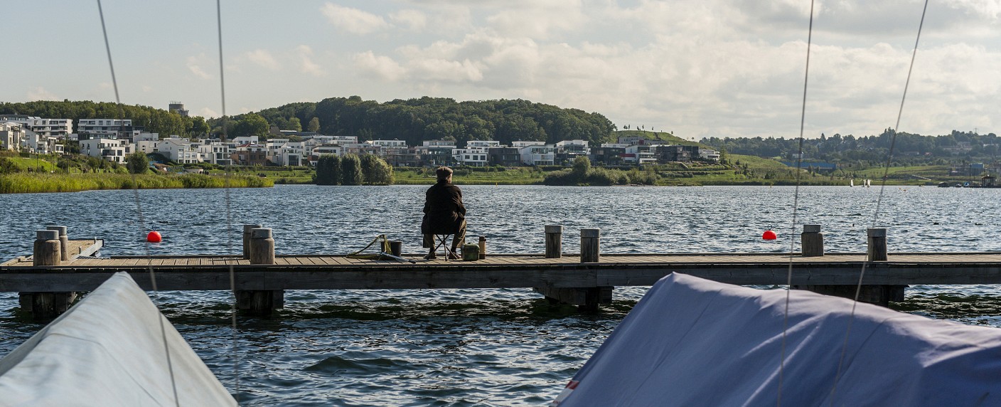 „Phoenixsee“: Neue WDR-Miniserie startet Ende November – Sechsteiler über Zusammenprall von zwei sozialen Milieus – Bild: WDR/​Frank Dicks