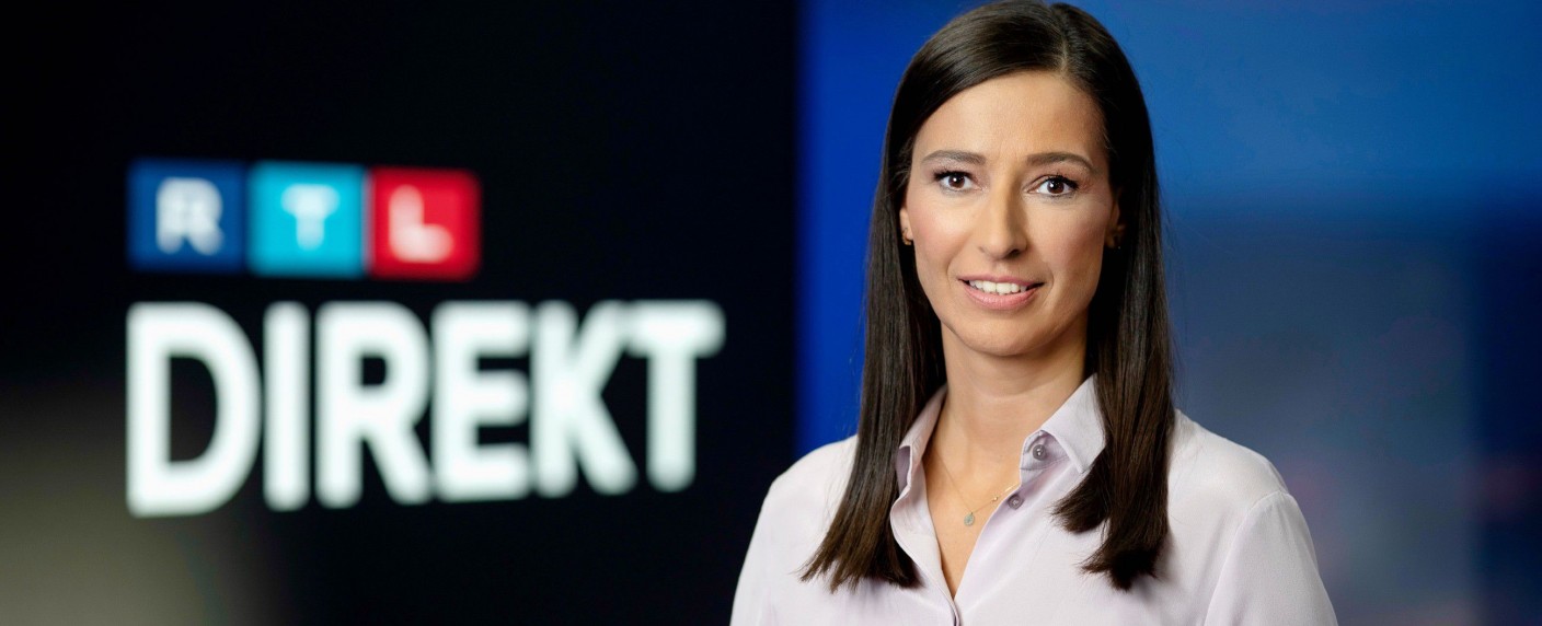 Aus für „RTL Direkt“: Sender beendet Nachrichtenmagazin „schweren Herzens“ – Pinar Atalay soll neuen Talk erhalten – Bild: RTL/​Andreas Friese