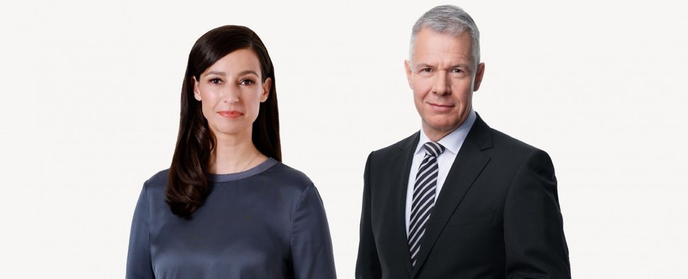 Pinar Atalay und Peter Kloeppel werden durch das Wahl-Triell auf RTL führen – Bild: MG RTL/RTL News