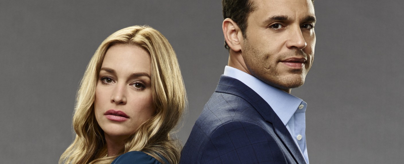 RTL Passion zeigt Nachrichtendrama „Notorious“ mit Piper Perabo („Covert Affairs“) – Anwalt und News-Produzentin kontrollieren die Schlagzeilen – Bild: Kevin Foley/​ABC