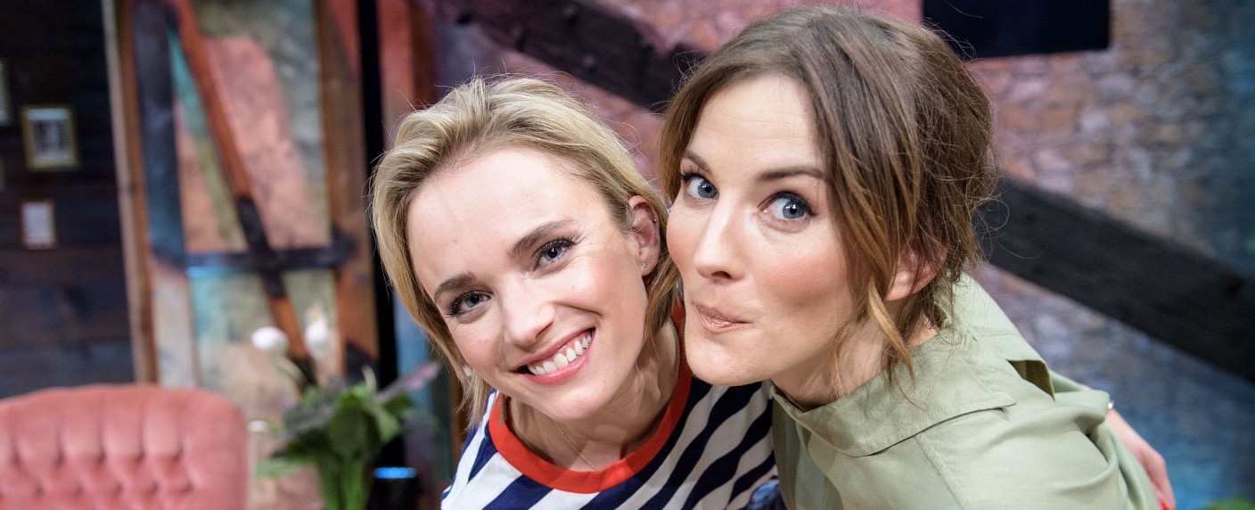 „Nicht das Standard-Püppchen-Klischee“: Jeannine Michaelsen und Annie Hoffmann im Interview – Über die dritte „Ponyhof“-Staffel, Gleichberechtigung und Kritik in sozialen Netzwerken – Bild: Thomas Lohnes/​Getty Images for Turner Broadcasting Deutschland