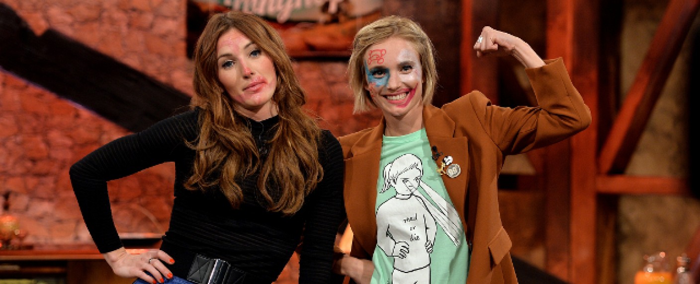 Vor Ort am „Ponyhof“ – Interview mit Jeannine Michaelsen und Annie Hoffmann zum Start der neuen TNT Glitz-Comedyshow – „Wir tanzen die Klaviatur des Unterhaltungsfernsehens in allen Disharmonien durch.“ – von Glenn Riedmeier – Bild: Sascha Steinbach/​Getty Images for Turner Broadcasting Deutschland