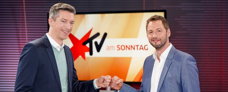 Präsentieren „stern TV am Sonntag“ im Wechsel: Dieter Könnes (r.) und Steffen Hallaschka – Bild: RTL/Guido Engels