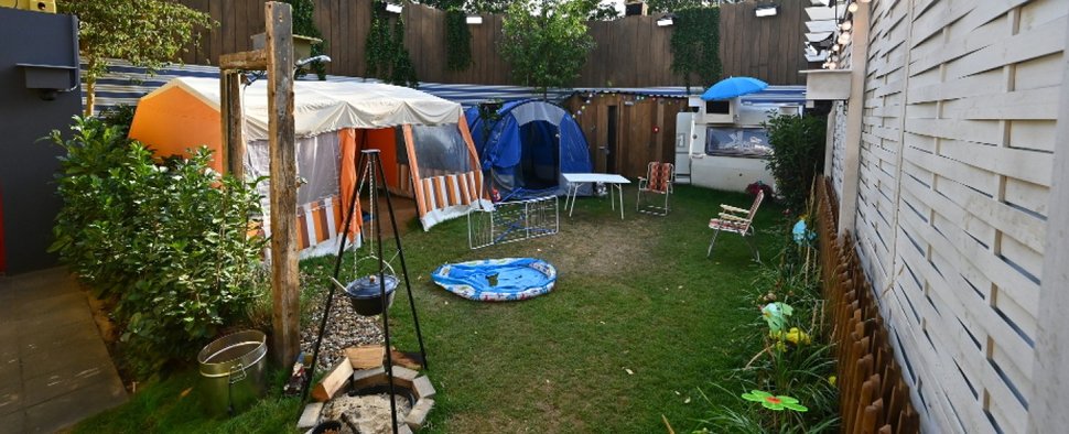 Die Bewohner müssen mit einem Campingplatz vorliebnehmen – Bild: Sat.1/Willi Weber