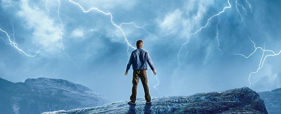 „Ragnarök“: Magne (David Stakston) inmitten urtümlicher Naturgewalten – Bild: Netflix