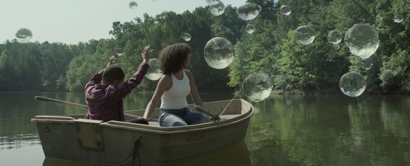 „Raising Dion“: Mutter-Sohn-Geschichte im Zentrum von ungewöhnlicher Superhelden-Story – Netflix veröffentlicht Trailer für im Oktober startende Serie – Bild: Netflix