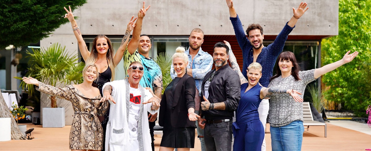 Trash-TV-Overkill: Wie viele „Sommerhaus“-Klone und Insel-Kuppelshows (v)erträgt das deutsche Fernsehen noch? – Realitystars nehmen Schauspielern und echten Promis immer mehr Sendeplätze weg – Bild: TVNOW/​Stefan Gregorowius