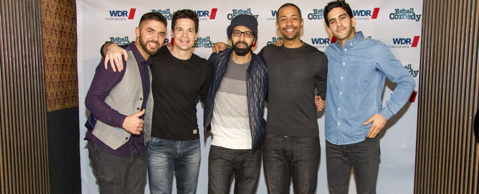„RebellComedy“: Khalid Bounouar, Alain Frei, Benaissa Lamroubal, Hany Siam und Babak Ghassim (v.l.n.r.) – Bild: WDR/Markus Lumma