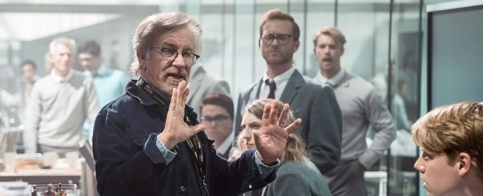 Regisseur Steven Spielberg am Filmset von „Ready Player One“ – Bild: Warner Bros. Pictures