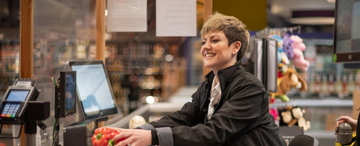 Quoten: Hoffnungsvoller Start von „rent a Comedian“, „Promibacken“ dreht auf – „Die Toten von Salzburg“ holt deutlichen Gesamtsieg, „Die Bachelors“ weiter mau – Bild: Seven.One/​Steffen Z. Wolff