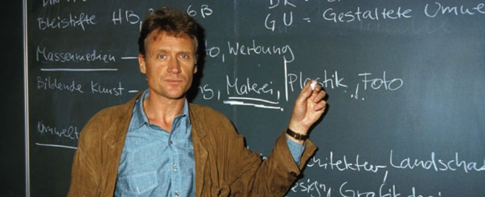 Robert Atzorn als „Unser Lehrer Doktor Specht“ – Bild: ZDF