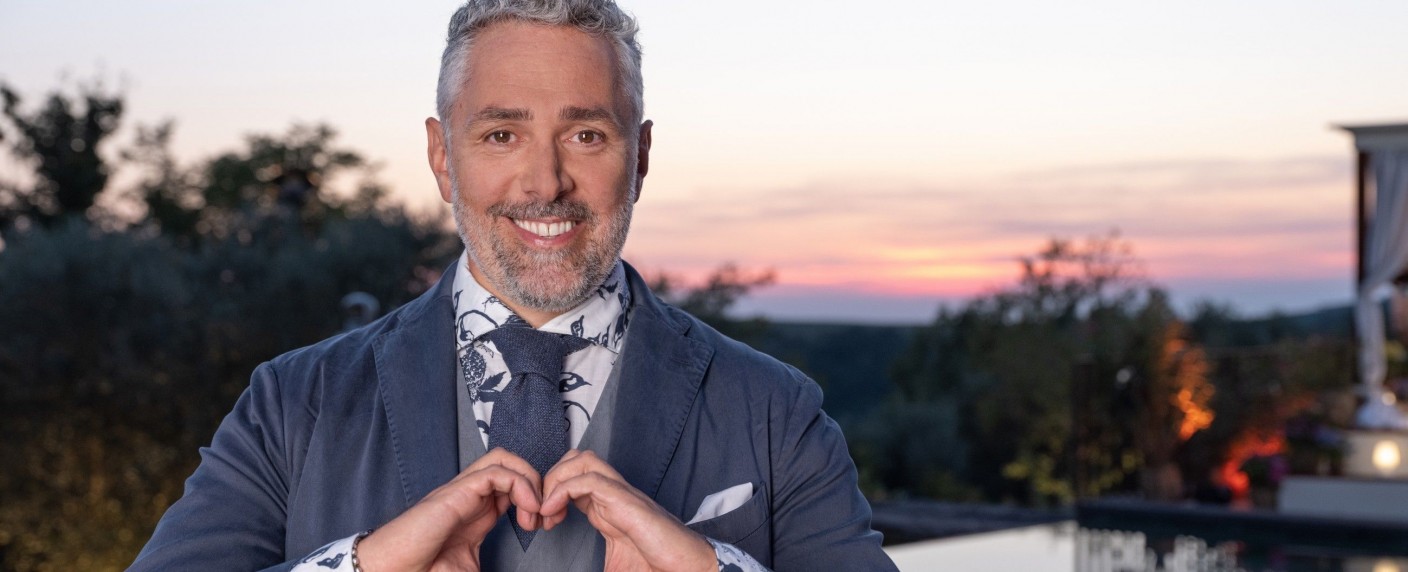 „First Dates Hotel“: Starttermin für neue Staffel verkündet – VOX-Datingshow mit Roland Trettl kehrt zurück – Bild: RTL/​Philipp Rathmer