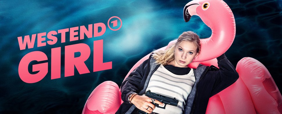Ronja (Helena Zengel) wird von einem Tag auf den anderen der Boden unter den Füßen weggezogen. – Bild: WDR/Flare Film/Beta Film/Elliott Kreyenberg/Alex Curtius/KI-bearbeitet