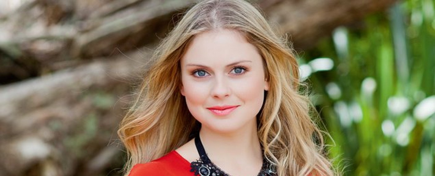 Rose McIver wechselt von „iZombie“ zu „Ghosts“ – CBS-Adaption von britischem Original bietet übernatürliche Mitbewohner – Bild: TV3