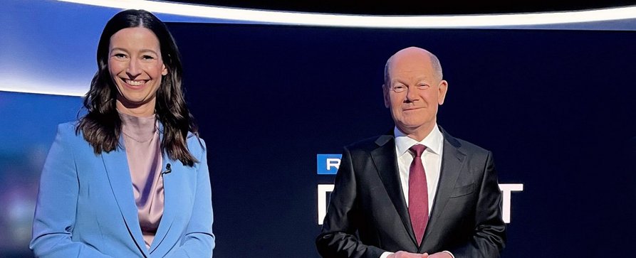 Quoten: Scholz bei „RTL Direkt“ zündet nicht, „Bauer sucht Frau International“ verabschiedet sich solide – „Liebe im Sinn“ endet sehr schwach, ZDF-Krimi holt Gesamtsieg – Bild: RTL