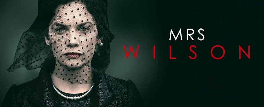 „Mrs. Wilson“: Free-TV-Premiere für persönliche Dramaserie von und mit Ruth Wilson („Luther“) – Schauspielerin führt Cast mit Stars aus „Game of Thrones“, „Bodyguard“ und „Andor“ – Bild: BBC