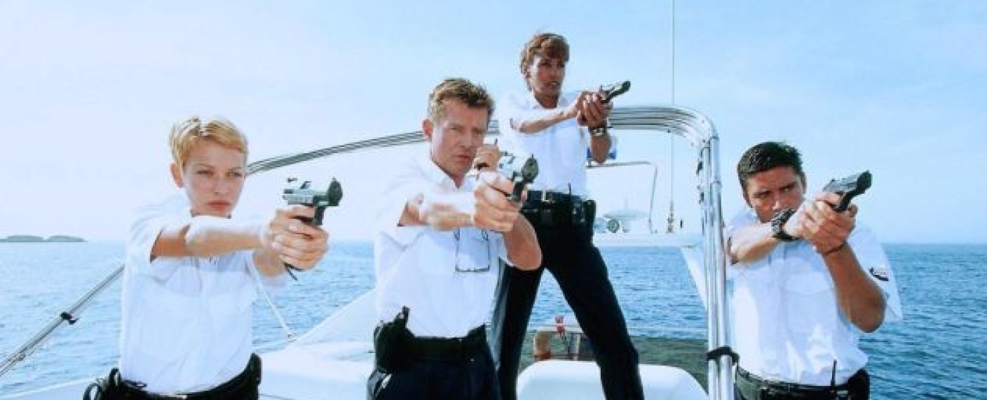 „S.O.S. Barracuda“: RTL holt Actionreihe mit Nick Wilder („Traumschiff“) aus dem Archiv – RTL Passion zeigt Serie erstmals seit fast 20 Jahren – Bild: RTL