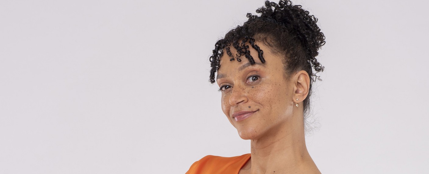 „Rote Rosen“: Ex-„Lindenstraße“-Darstellerin verstärkt ARD-Telenovela – Sarah Masuch steigt in 20. Staffel ein – Bild: ARD/​Thorsten Jander