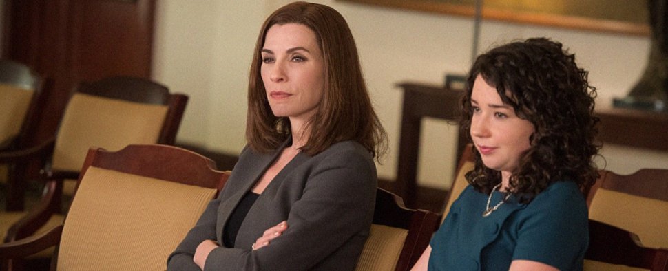 Sarah Steele (r.) mit Julianna Margulies in „Good Wife“ – Bild: CBS