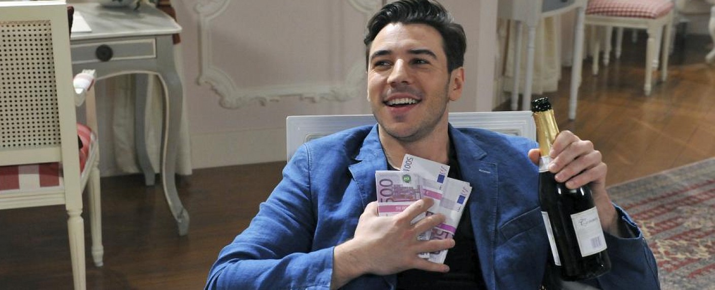 „Sturm der Liebe“: Saša Kekez steigt aus – Wiedersehen mit Gregory B. Waldis im Juni – Bild: ARD/​Ann Paur