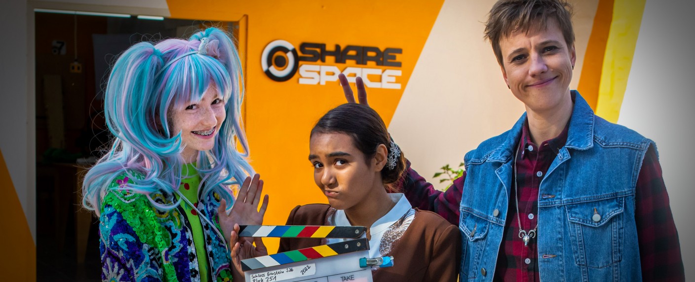 „Schloss Einstein“: Drehstart der 26. Staffel mit einigen Neuzugängen – Neue Folgen des KiKA-Dauerbrenners – Bild: MDR/​Saxonia Media/​Adrian Gross