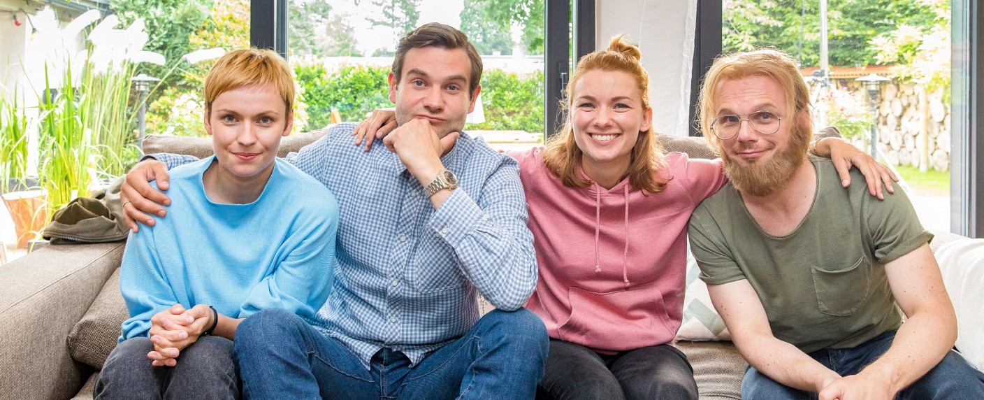 RTL zeigt neue Sketchcomedy „Schmitz & Family“ ab Ende Januar – Format über alles schmerzhaft Komische aus dem Familienleben – Bild: MG RTL D /​ Bernd-Michael Maurer