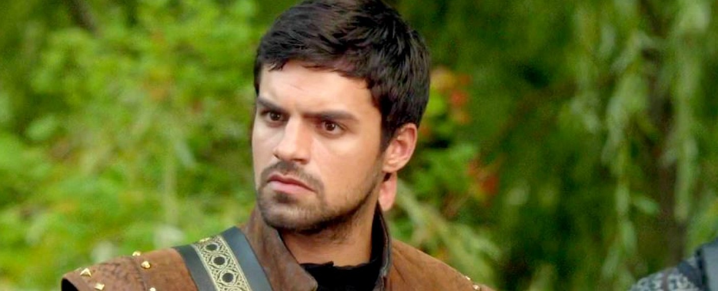 „Incorporated“: Sean Teale („Reign“) übernimmt Hauptrolle im Syfy-Piloten – Projekt von Damon und Affleck nimmt Form an – Bild: The CW