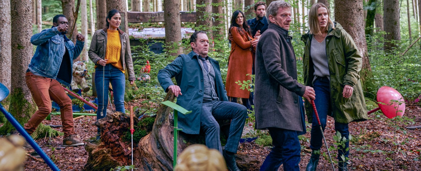 „Kohlrabenschwarz“ gelingt als deutsche Eigenproduktion von Paramount+ – Review – Genre-Mix nach erfolgreichem Hörspiel punktet mit Michael Kessler – Bild: Paramount+